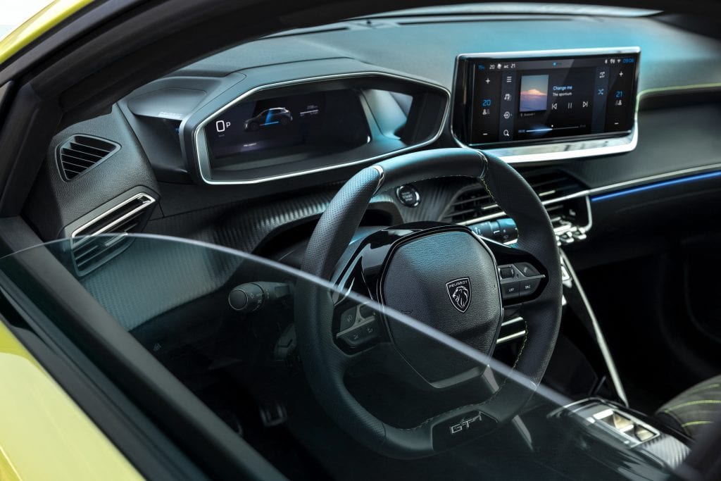 PEUGEOTE-208